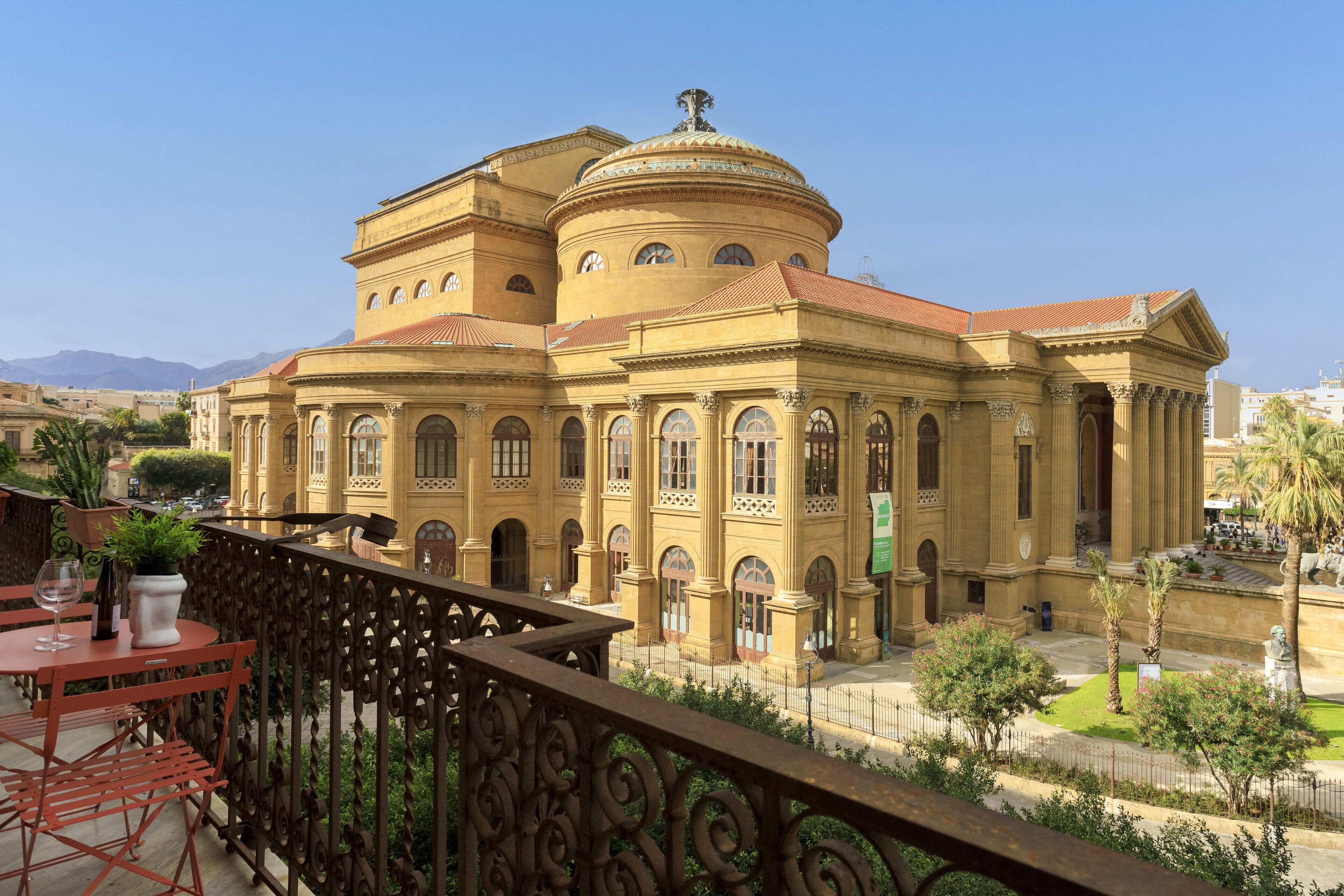 Palermo Al Massimo Apartment, Palermo